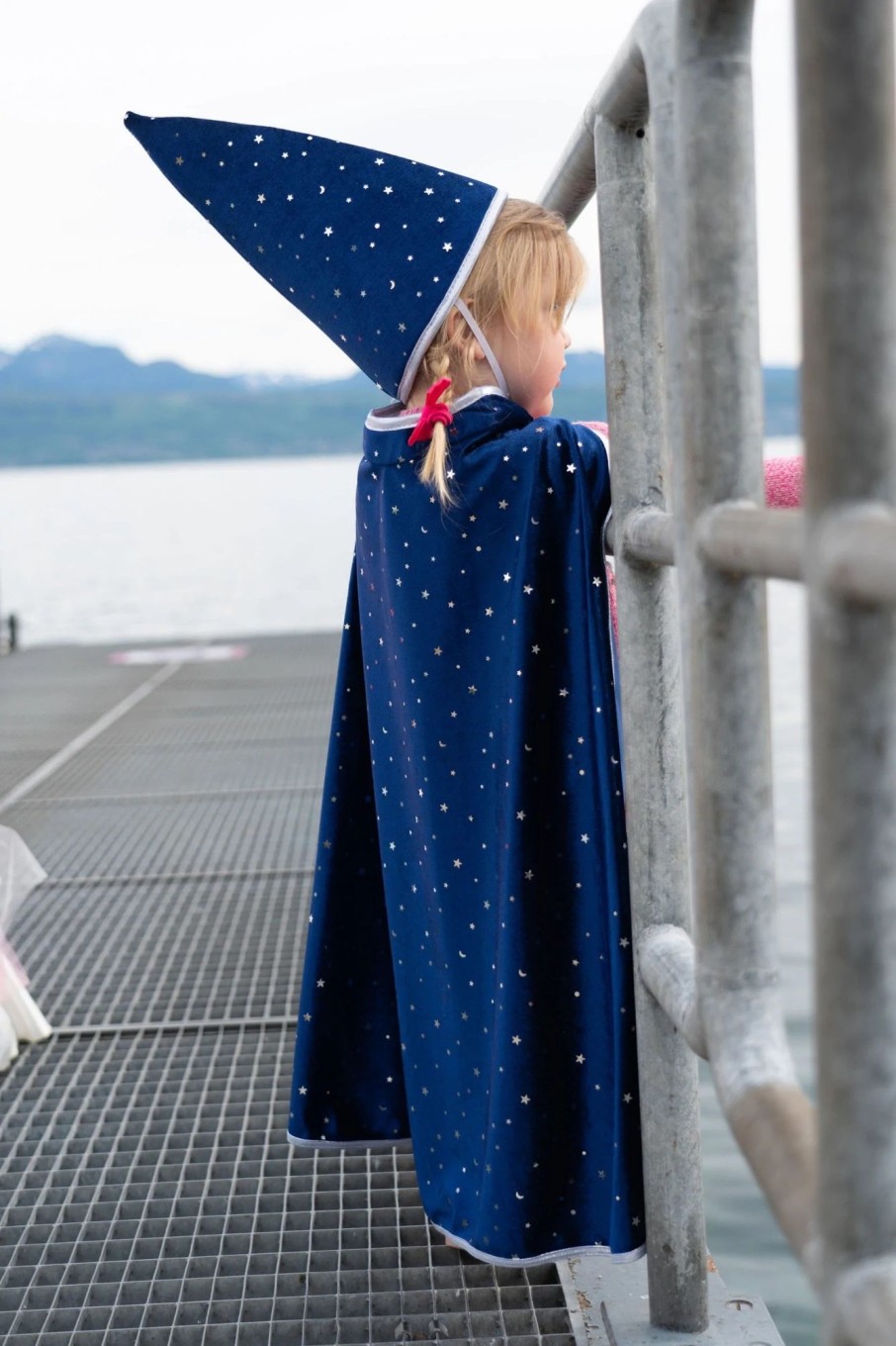 Play + Learn Great Pretenders Dress Ups | Blue & Silver Sparkle Wizard Cape & Hat - Size 4-6