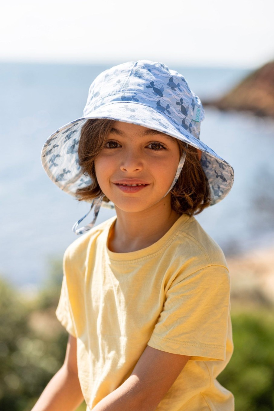 Child [2-14] Acorn Hats | Acorn Wide Brim Bucket Hat - Swimming Fish