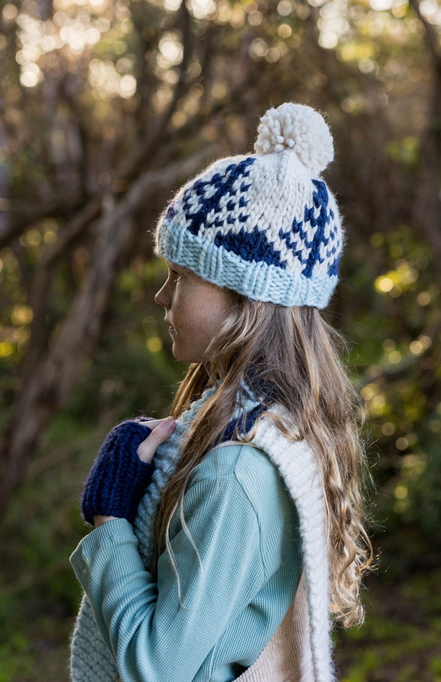 Child [2-14] Acorn Beanies | Acorn Forest Beanie - Navy & Blue